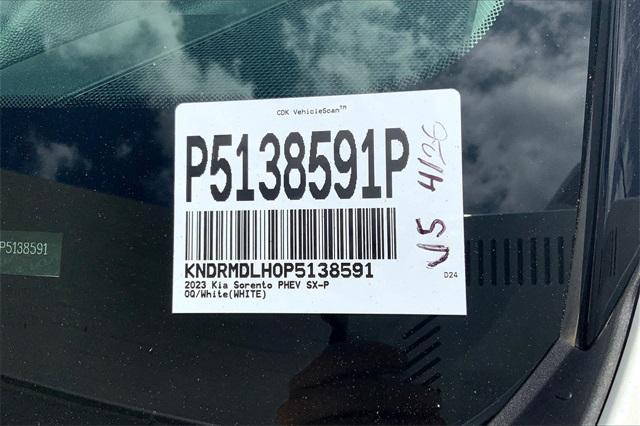 used 2023 Kia Sorento Plug-In Hybrid car, priced at $38,043