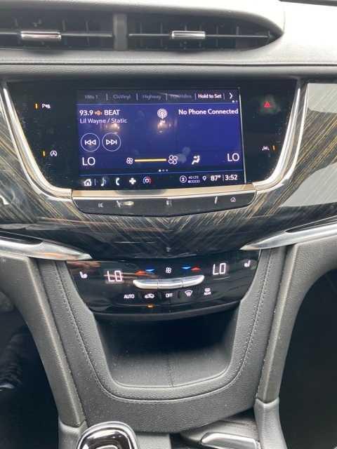 used 2022 Cadillac XT6 car, priced at $35,275