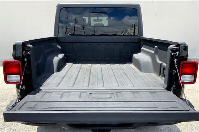 used 2021 Jeep Gladiator car, priced at $36,285