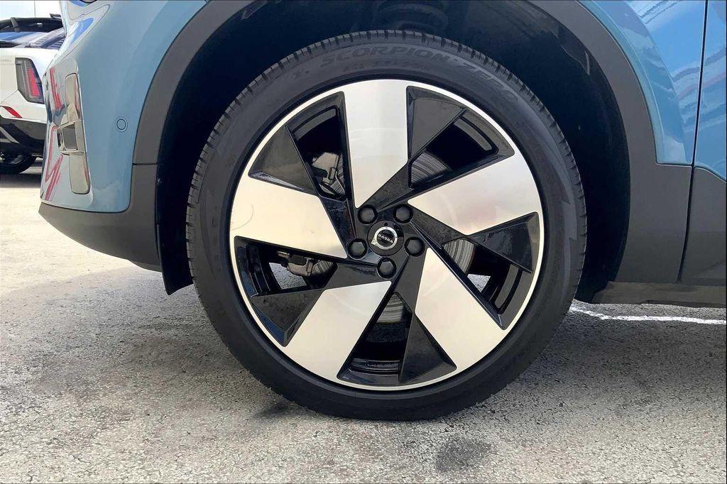 used 2022 Volvo C40 Recharge Pure Electric car, priced at $31,676