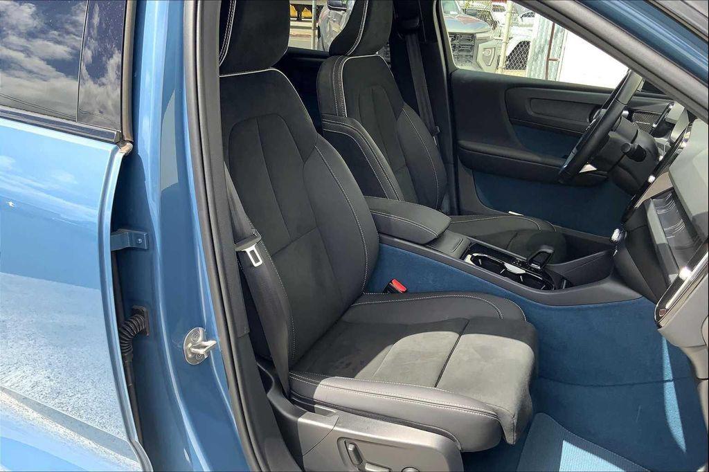 used 2022 Volvo C40 Recharge Pure Electric car, priced at $31,676