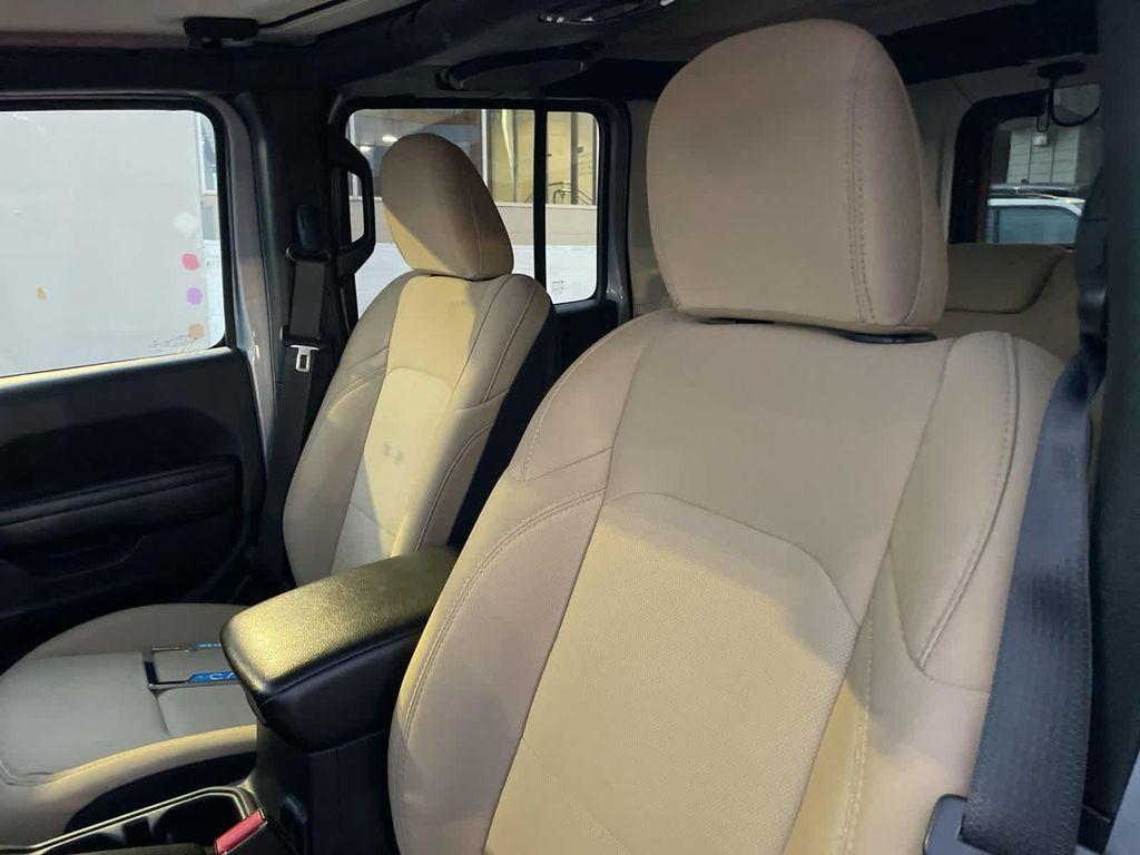 used 2021 Jeep Wrangler Unlimited car, priced at $32,524