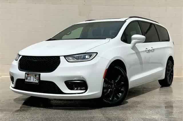 used 2021 Chrysler Pacifica car, priced at $31,229