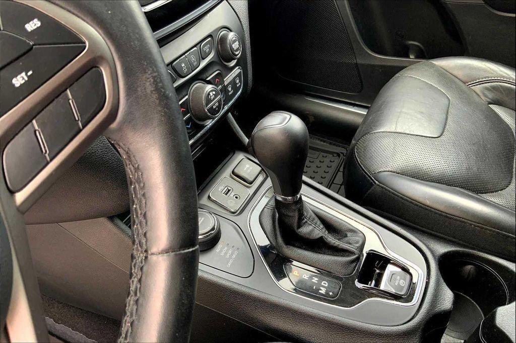 used 2019 Jeep Cherokee car, priced at $16,734