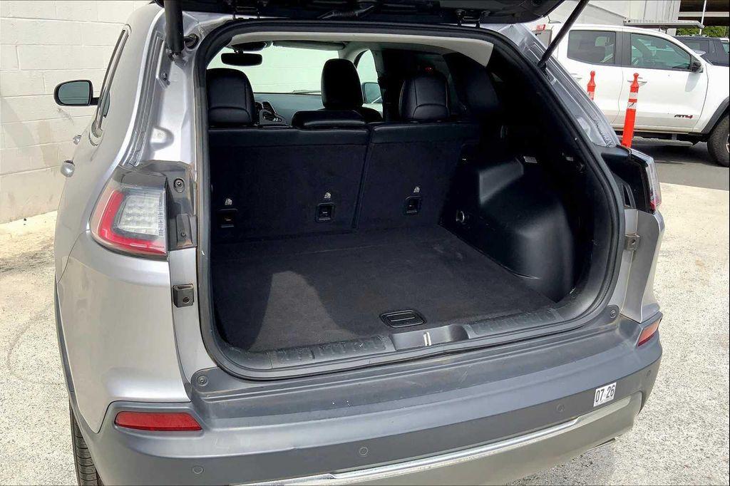 used 2019 Jeep Cherokee car, priced at $16,734