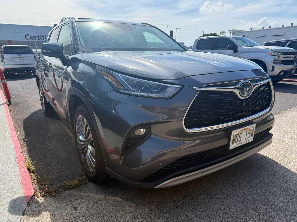 used 2021 Toyota Highlander Hybrid car, priced at $40,877
