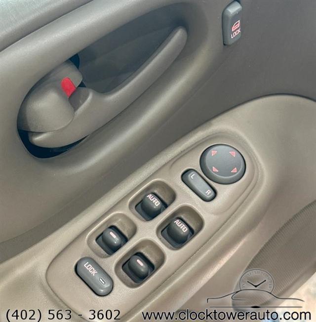 used 2002 Pontiac Bonneville car