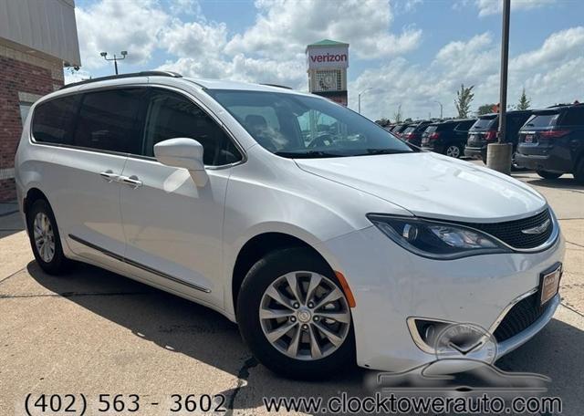 used 2017 Chrysler Pacifica car, priced at $14,000