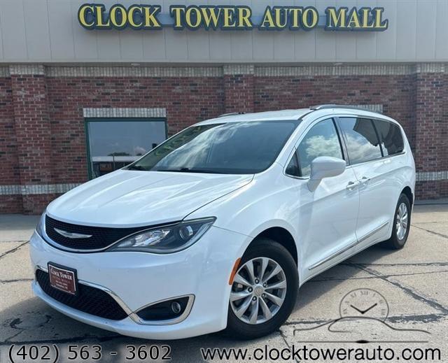 used 2017 Chrysler Pacifica car, priced at $14,000