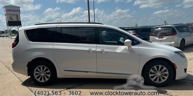 used 2017 Chrysler Pacifica car, priced at $14,000