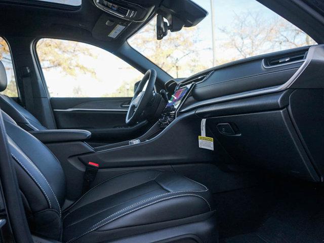 new 2025 Jeep Grand Cherokee L car, priced at $53,392