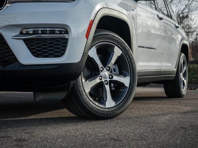 new 2024 Jeep Grand Cherokee car, priced at $53,995