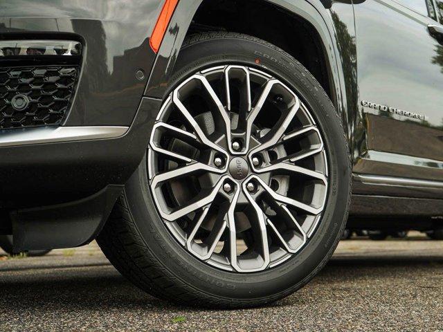new 2025 Jeep Grand Cherokee L car, priced at $58,995