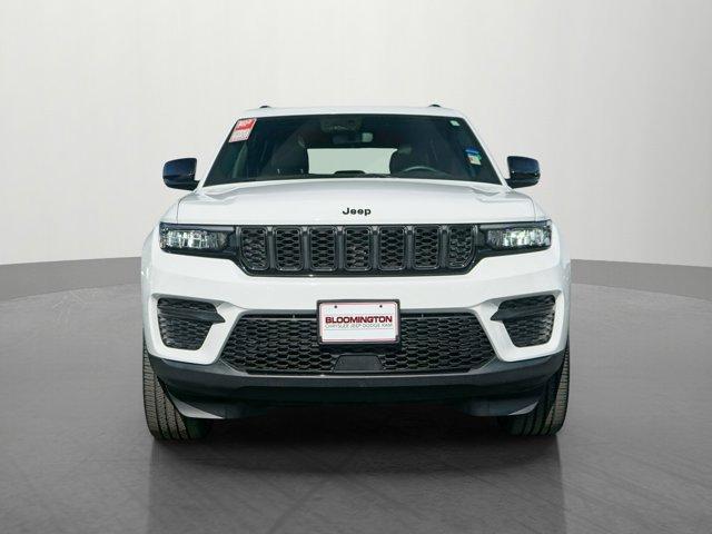 used 2022 Jeep Grand Cherokee car, priced at $35,591