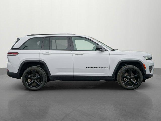 used 2022 Jeep Grand Cherokee car, priced at $32,791