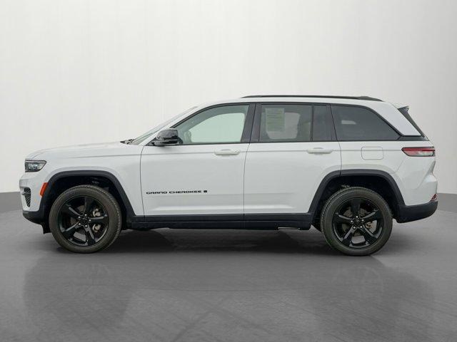 used 2022 Jeep Grand Cherokee car, priced at $32,791