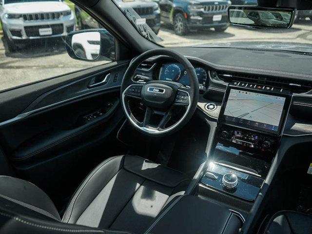 new 2025 Jeep Grand Cherokee car, priced at $45,995