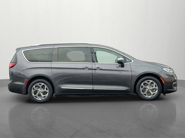 used 2021 Chrysler Pacifica Hybrid car, priced at $34,991