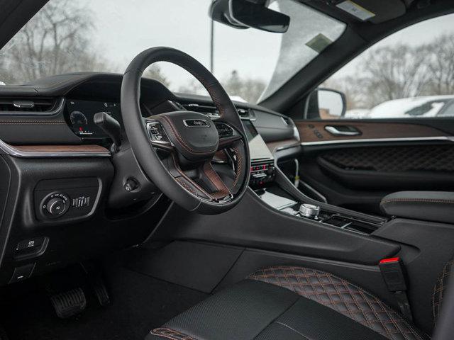 new 2025 Jeep Grand Cherokee car, priced at $56,995