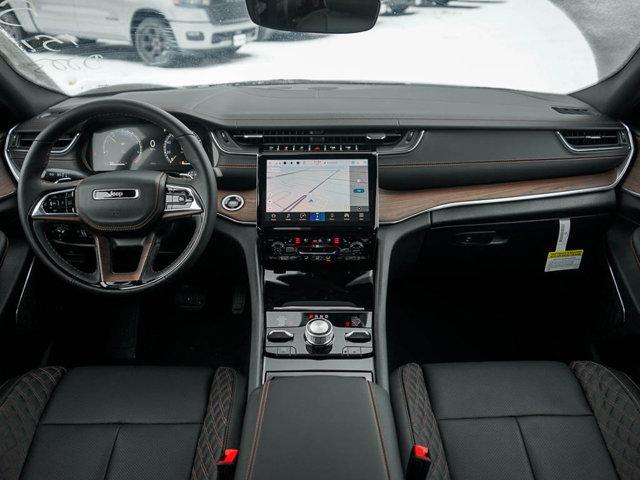 new 2025 Jeep Grand Cherokee car, priced at $56,995