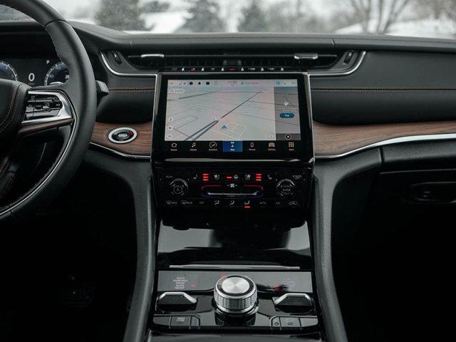 new 2025 Jeep Grand Cherokee car, priced at $56,995