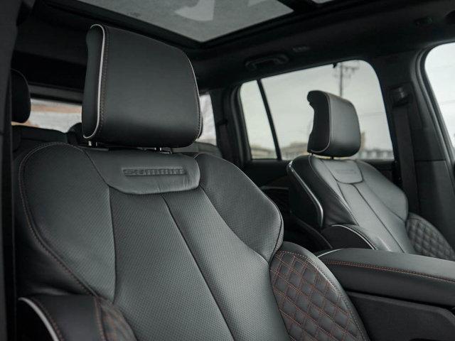new 2025 Jeep Grand Cherokee car, priced at $56,995