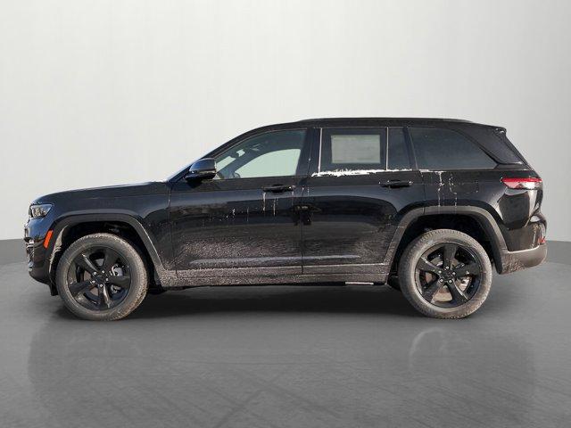 new 2025 Jeep Grand Cherokee car, priced at $44,995