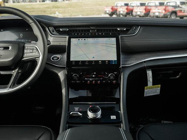 new 2025 Jeep Grand Cherokee car, priced at $41,995