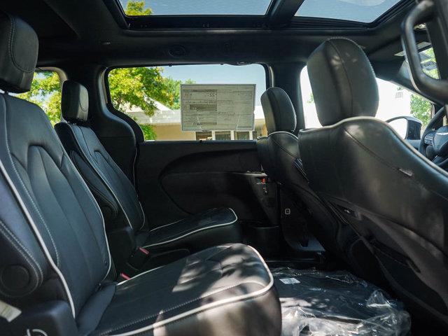 new 2025 Chrysler Pacifica car, priced at $49,776