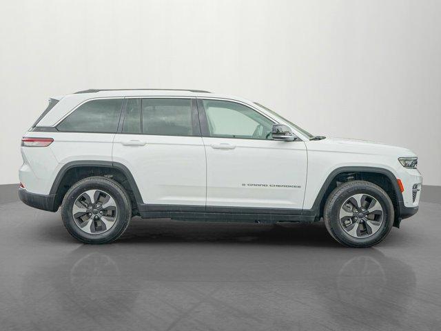 used 2022 Jeep Grand Cherokee car, priced at $32,991