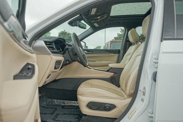 used 2022 Jeep Grand Cherokee car, priced at $32,991