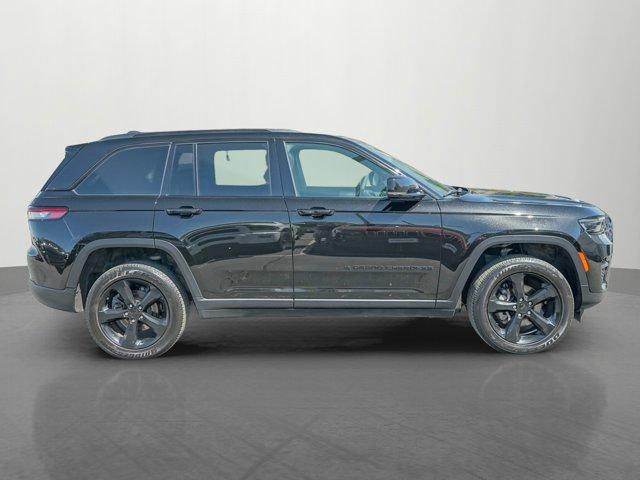 used 2024 Jeep Grand Cherokee car, priced at $41,000