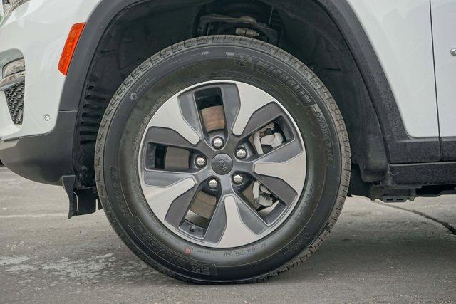used 2022 Jeep Grand Cherokee car, priced at $31,591