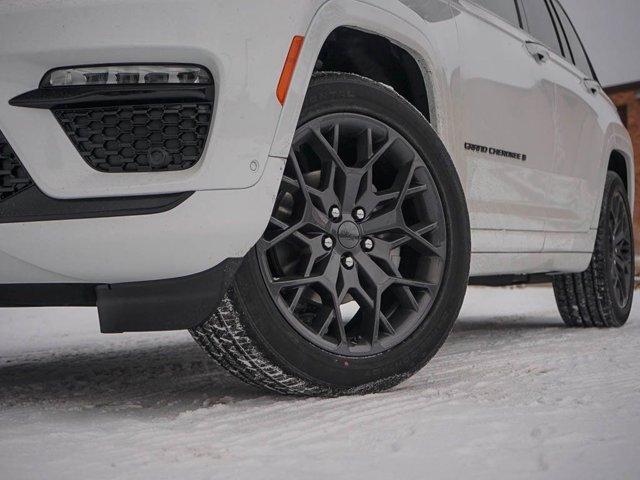 new 2025 Jeep Grand Cherokee car, priced at $55,667