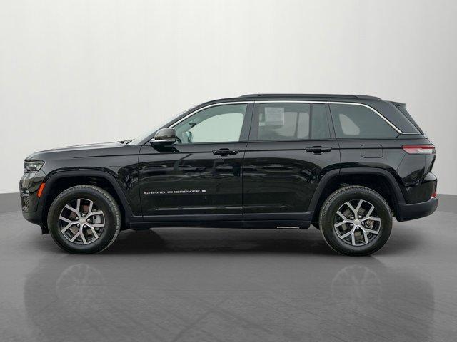 used 2024 Jeep Grand Cherokee car, priced at $39,991