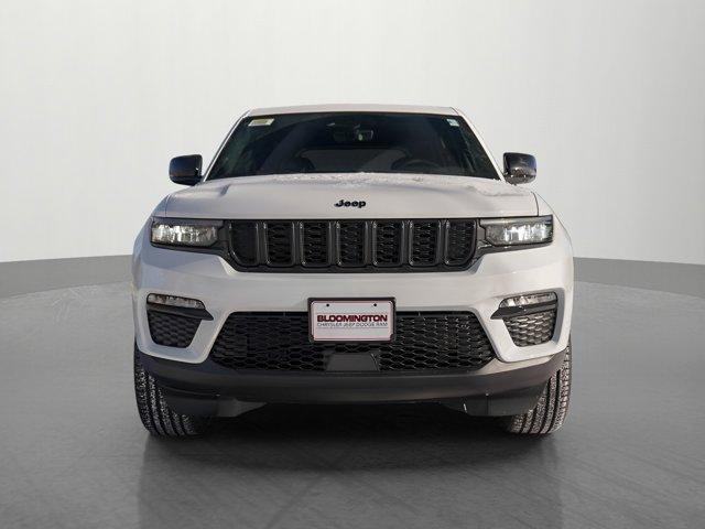 new 2025 Jeep Grand Cherokee car, priced at $45,995