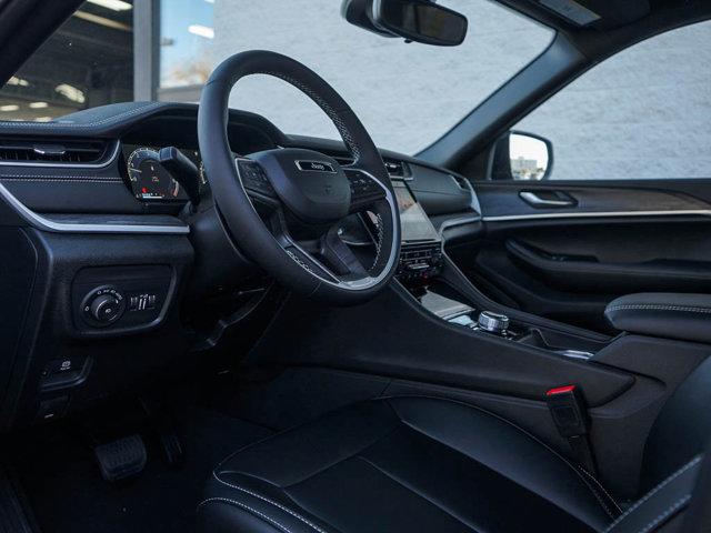 new 2025 Jeep Grand Cherokee car, priced at $45,240