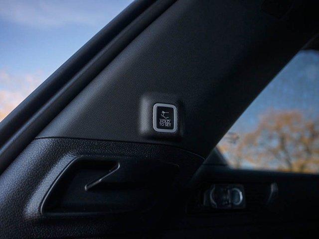 new 2025 Jeep Grand Cherokee car, priced at $45,240