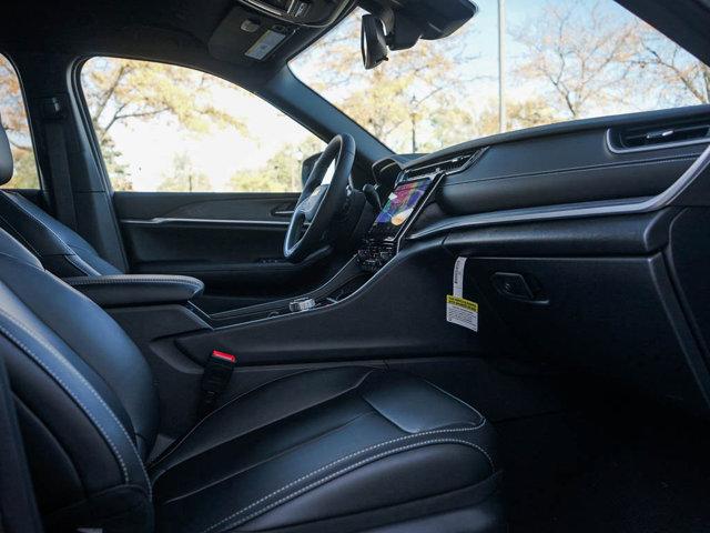 new 2025 Jeep Grand Cherokee car, priced at $45,240