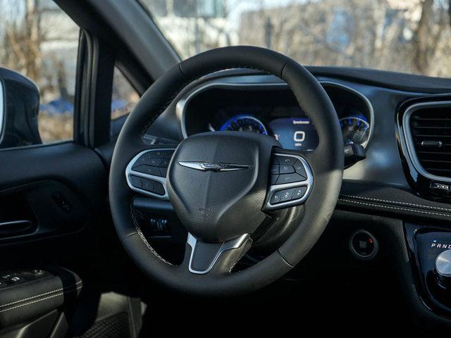 new 2025 Chrysler Pacifica car, priced at $46,530