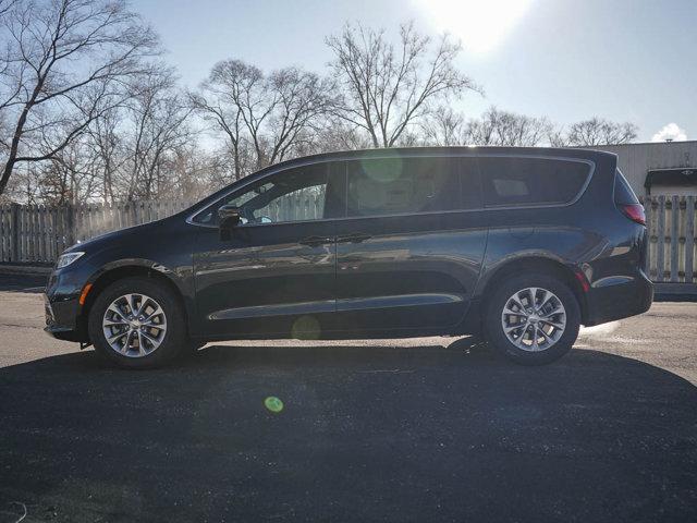 new 2025 Chrysler Pacifica car, priced at $46,530