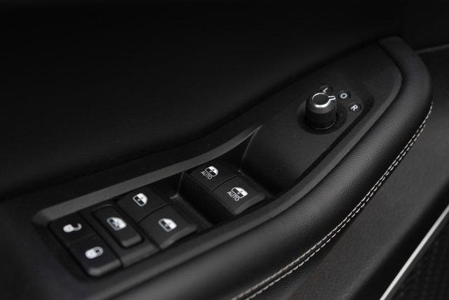 used 2022 Jeep Grand Cherokee car, priced at $31,991