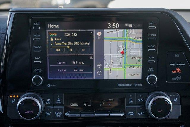 used 2022 Toyota Highlander car, priced at $38,500