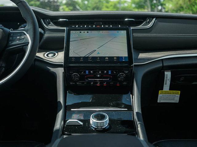 new 2025 Jeep Grand Cherokee car, priced at $50,556