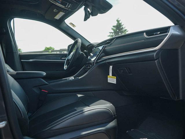 new 2025 Jeep Grand Cherokee car, priced at $50,556