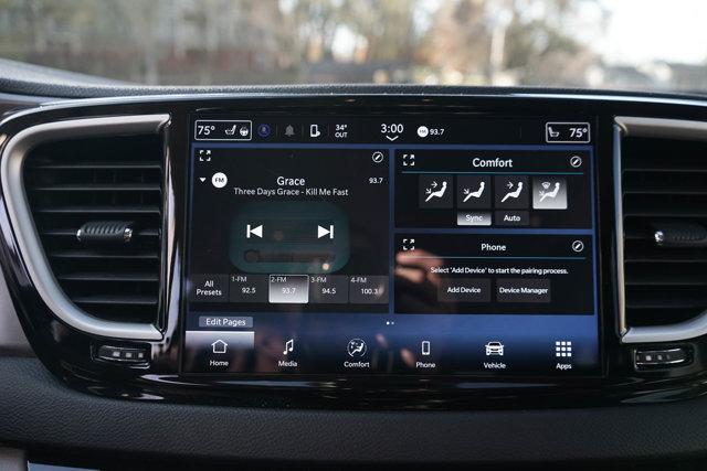 used 2024 Chrysler Pacifica car, priced at $30,991