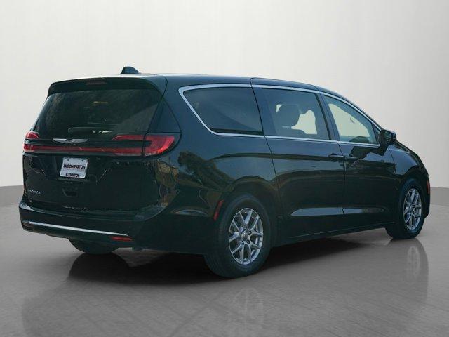 used 2024 Chrysler Pacifica car, priced at $30,991