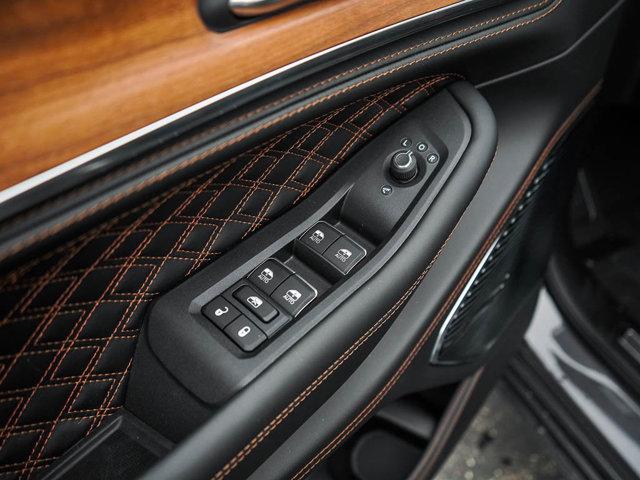 new 2025 Jeep Grand Cherokee car, priced at $70,425