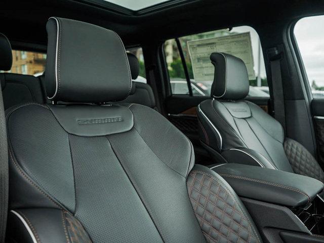 new 2025 Jeep Grand Cherokee car, priced at $70,425