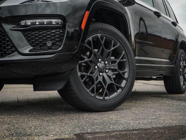 new 2025 Jeep Grand Cherokee car, priced at $70,425